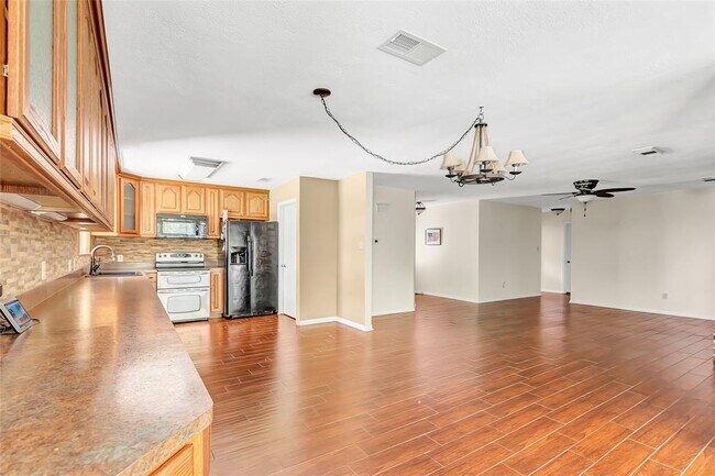 Building Photo - 70 Fern View Ct