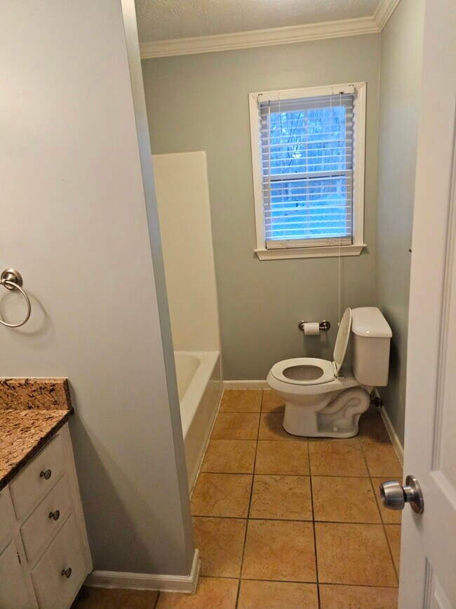 Building Photo - 270 Huckleberry Ln