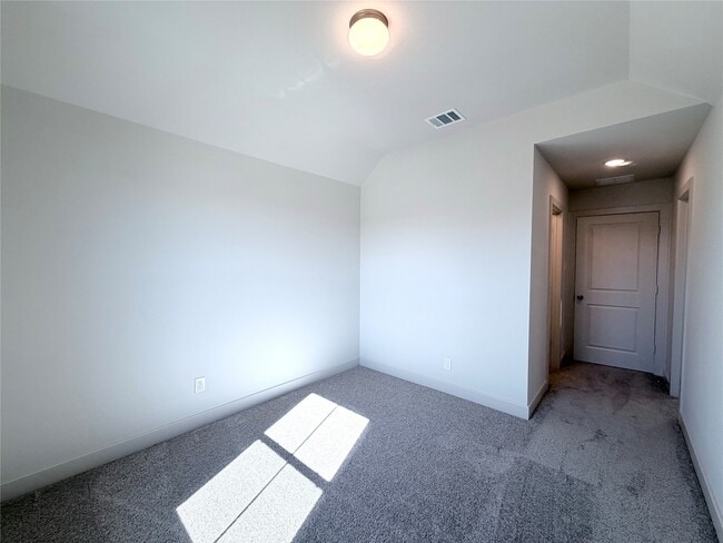 Building Photo - 31174 Riley Hts Dr