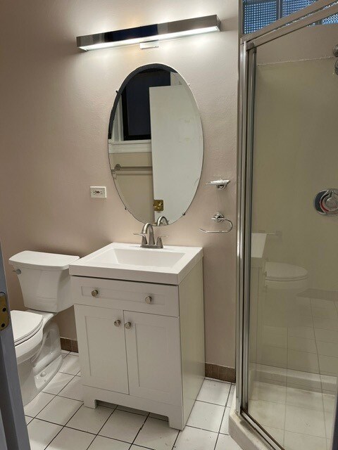 Building Photo - 2646 W Chicago Ave