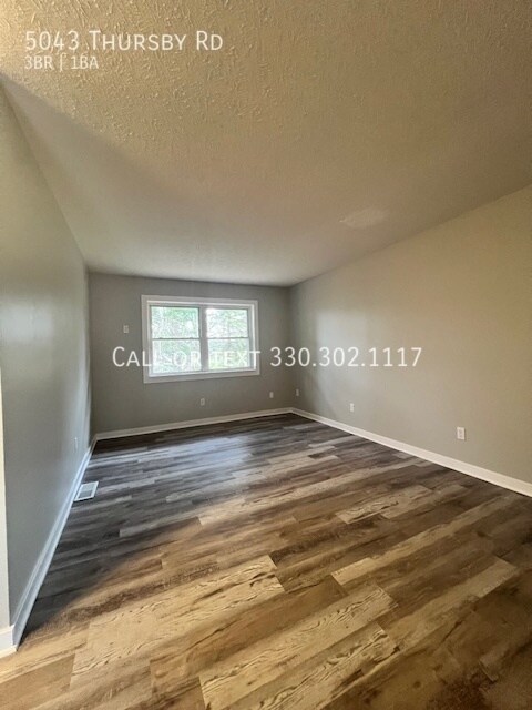 Building Photo - 5043 Thursby Rd