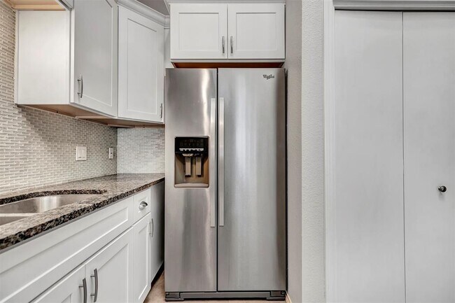 Building Photo - 3 Cedar Elm Cir