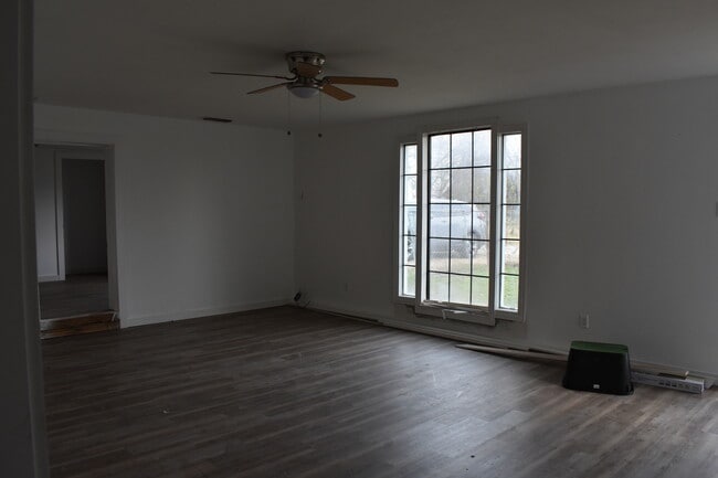 Building Photo - 108 E Kirby Ave