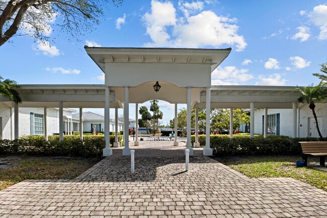 Building Photo - 2270 NE 68th St