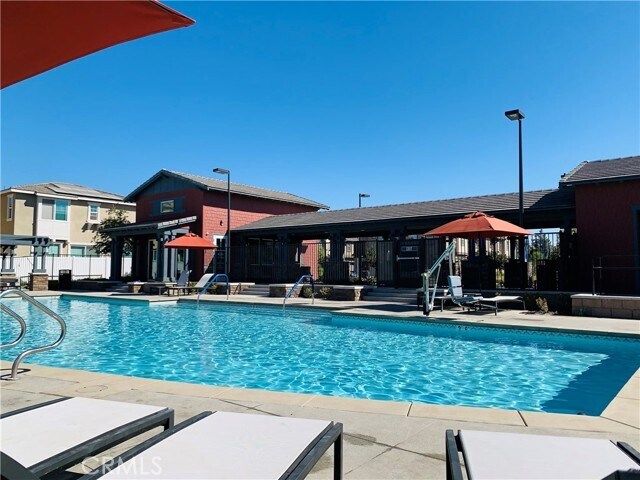 Building Photo - 40681 Birchfield Dr