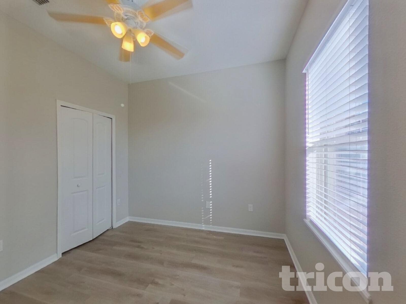 Building Photo - 5530 Sycamore Canyon Dr