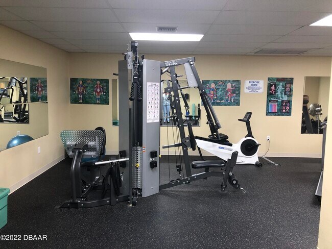 Building Photo - 1415 Ocean Shore Blvd