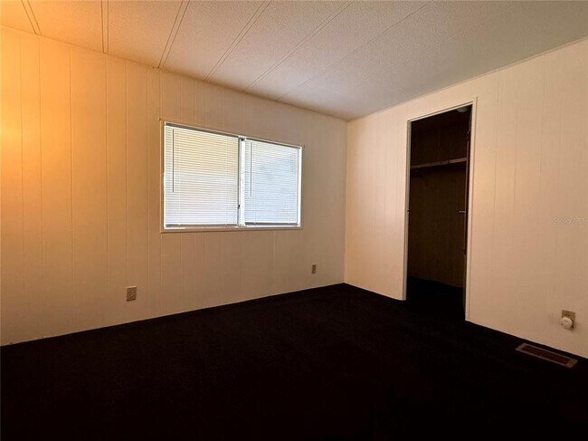 Building Photo - 3221 SE 39th Ave