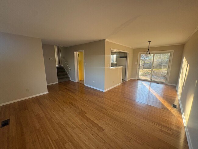 Building Photo - Cozy West Knoxville 3BR/1.5BA Home