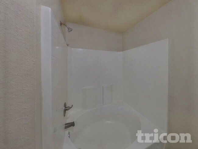 Building Photo - 22404 Cheryl Ave