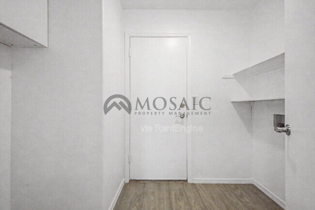 Building Photo - 2441 W Indigo Dr