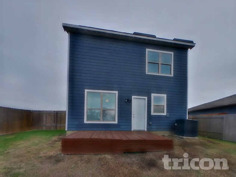 Building Photo - 1335 Coltview Pl