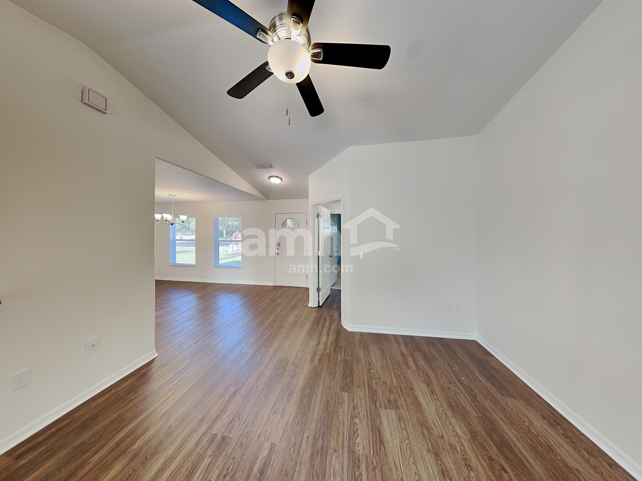 Building Photo - 9605 27th Ave E