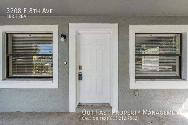 Building Photo - 3208 E 8th Ave