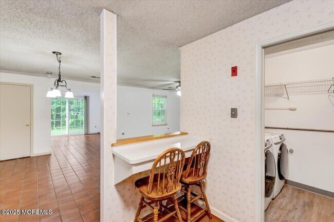 Building Photo - 5 Portland Ct