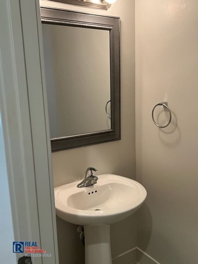 Building Photo - Sienna Hills Townhome