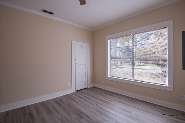 Building Photo - 308 Kelley Blvd