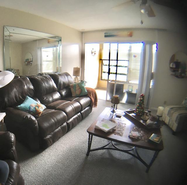 Building Photo - 9 Golfs Edge