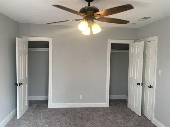 Building Photo - West Baltimore 4 Bedroom 1.5 Bathroom Town...