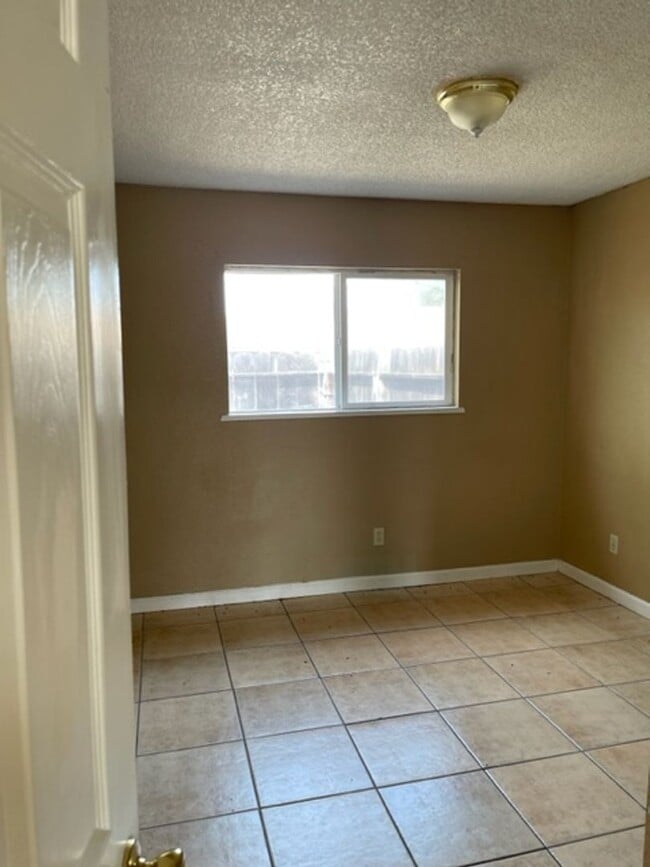 Building Photo - 6916 Hall Blvd