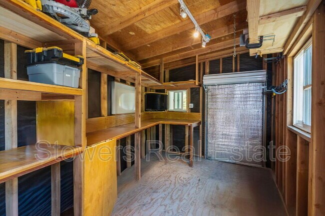 Building Photo - 714 Glenside Cir