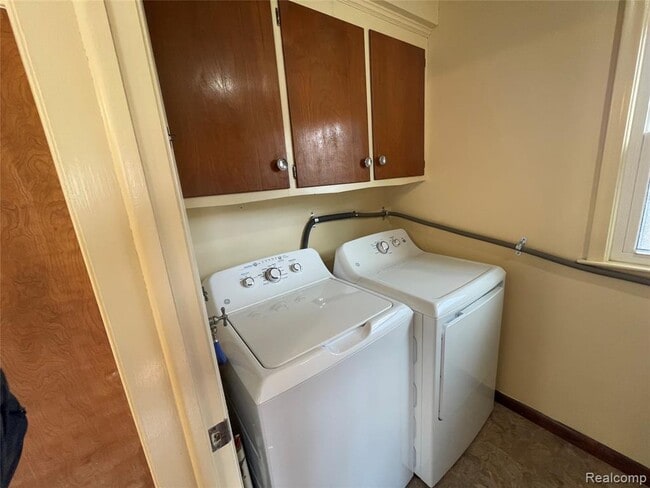 Building Photo - 38330 Newcastle St