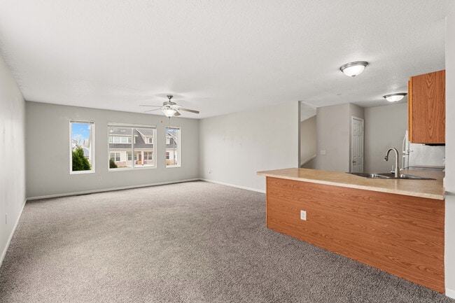 Building Photo - 3821 Marigold Dr