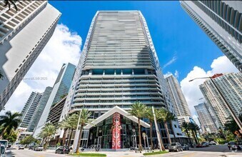 Building Photo - 1300 Brickell Bay Dr