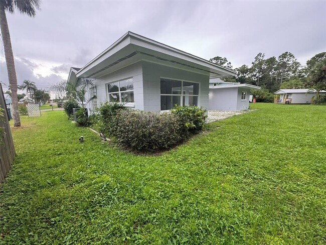 Building Photo - 116 Myakka Dr