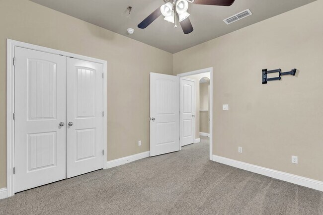 Building Photo - 1744 Boise Dr