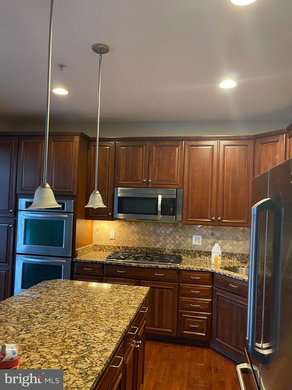 Building Photo - 1513 Regent Manor Ct