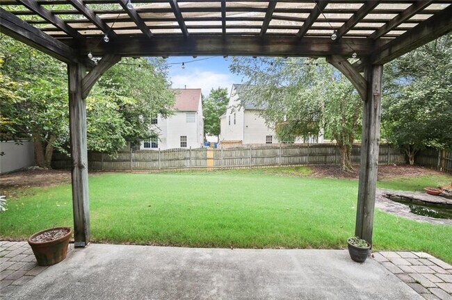 Building Photo - 2643 Whispering Pines Dr SW