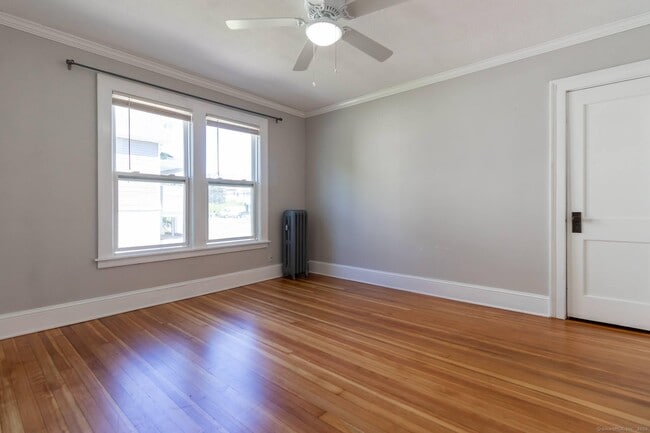 Building Photo - 207 Divinity St