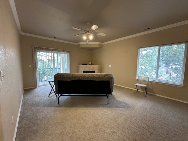 Building Photo - Beautiful home in Villege For Rent, Comfortable Living in a Convenient Central Location