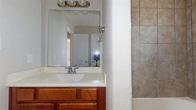 Building Photo - 20254 Fossil Valley Ln