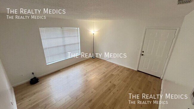 Building Photo - 1984 Agora Cir SE