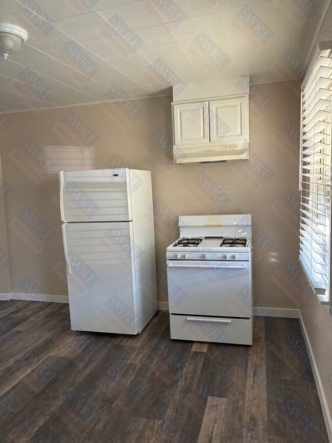 Building Photo - Available Now! Call our office for more in...