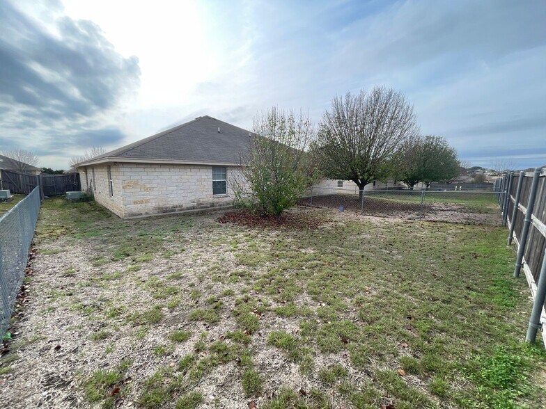 Building Photo - 1303 Powder River Dr