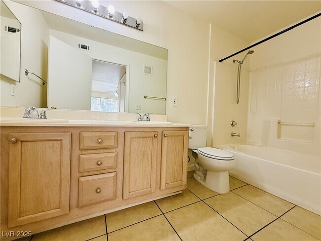 Building Photo - 3058 Casey Dr