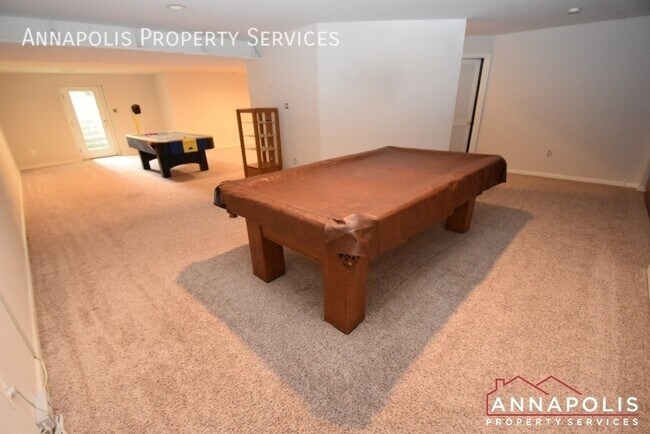 Building Photo - 1606 Stern Ct