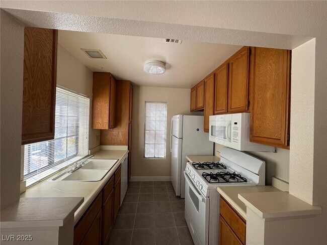 Primary Photo - 4701 Nara Vista Way