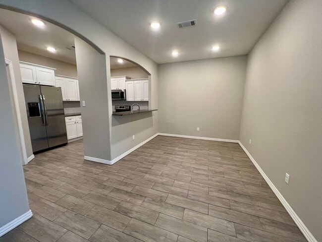 Building Photo - 9916 Landry Dr