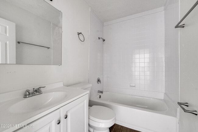 Building Photo - 1227 Dena St