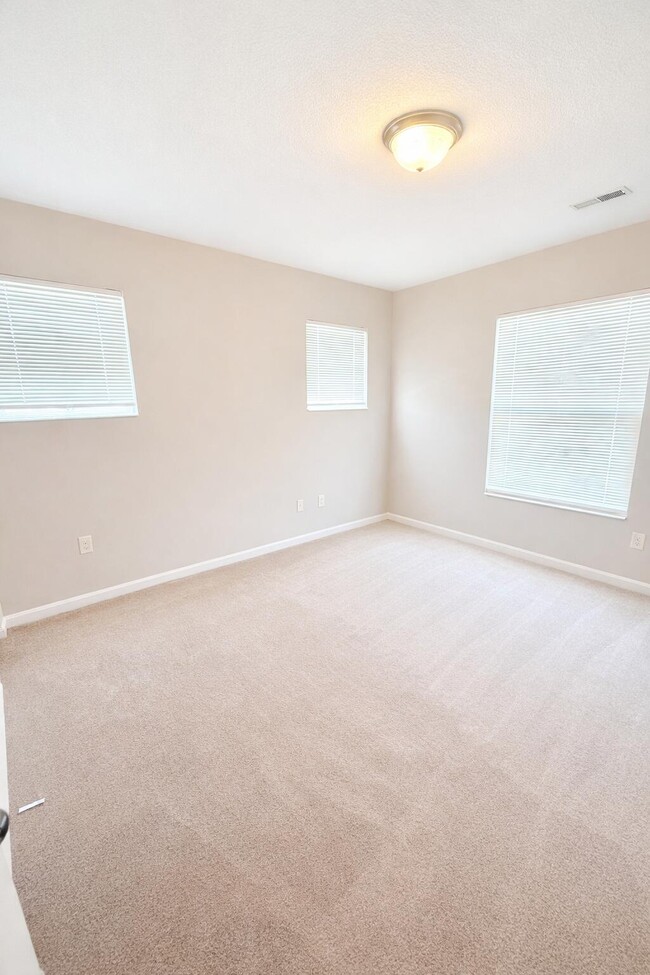 Building Photo - 2343 Paragon Mill Dr