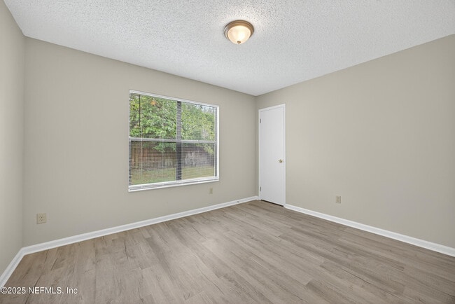 Building Photo - 2512 Bluffton Dr