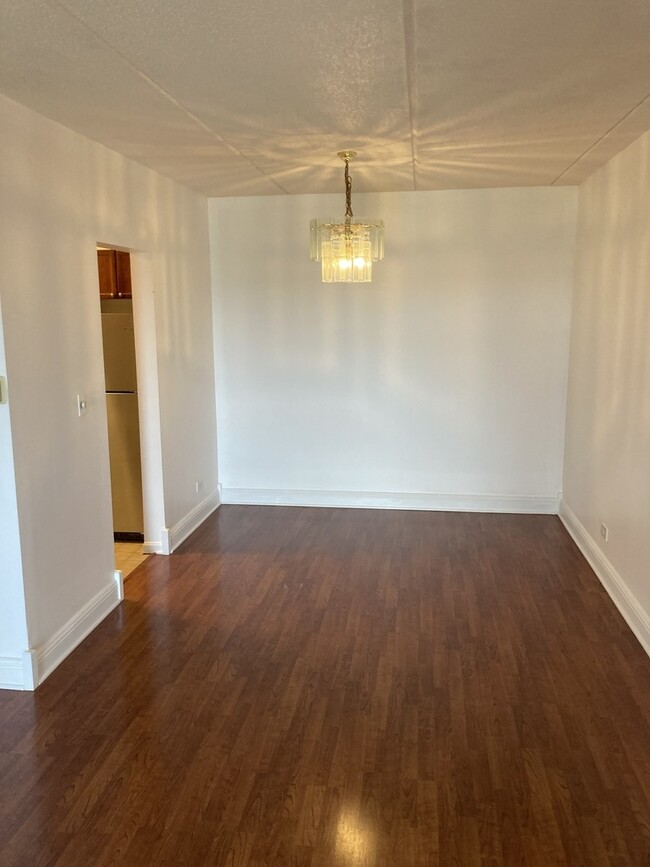 Building Photo - 12900 W Heiden Cir