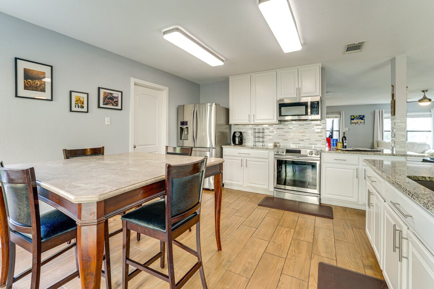 Building Photo - 1122 Gruene Rd