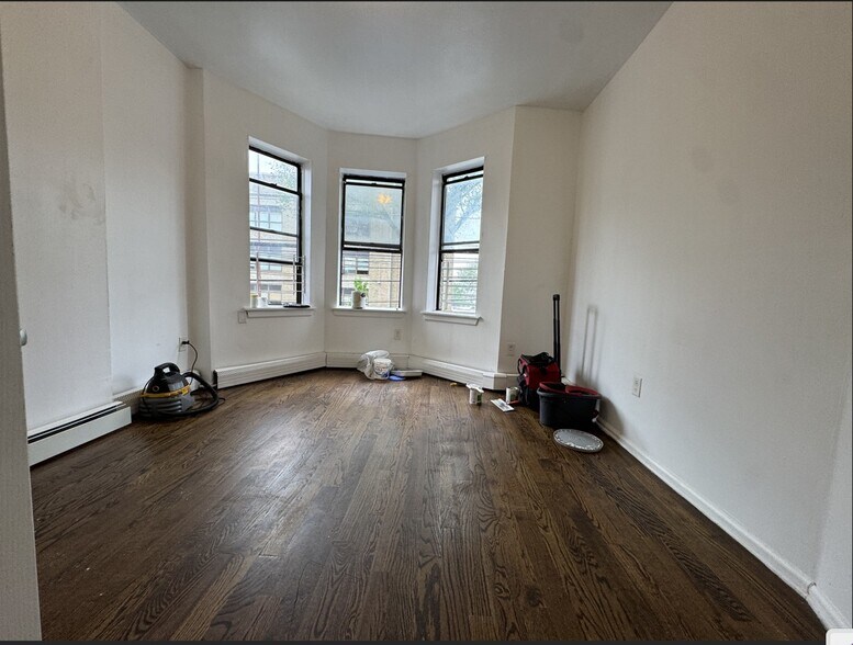 240 Bergen Ave 2R - 232 Bergen Ave