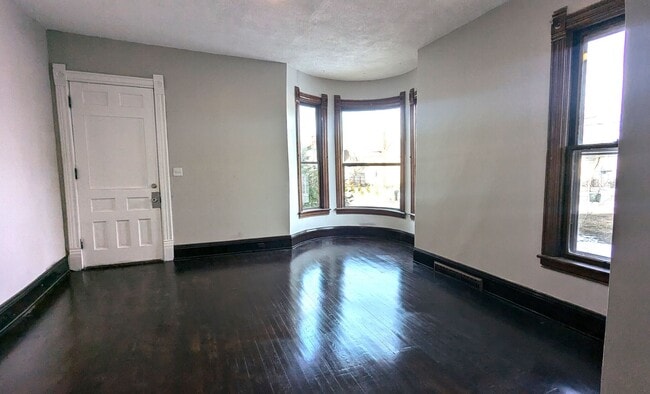 Building Photo - 1450 Clinton St