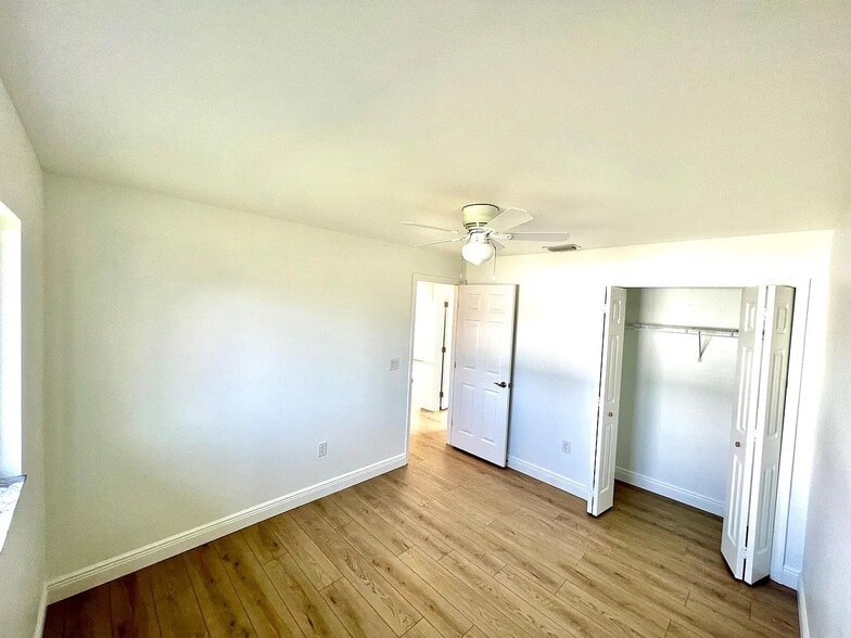 Building Photo - 1804 SW 38th Ln
